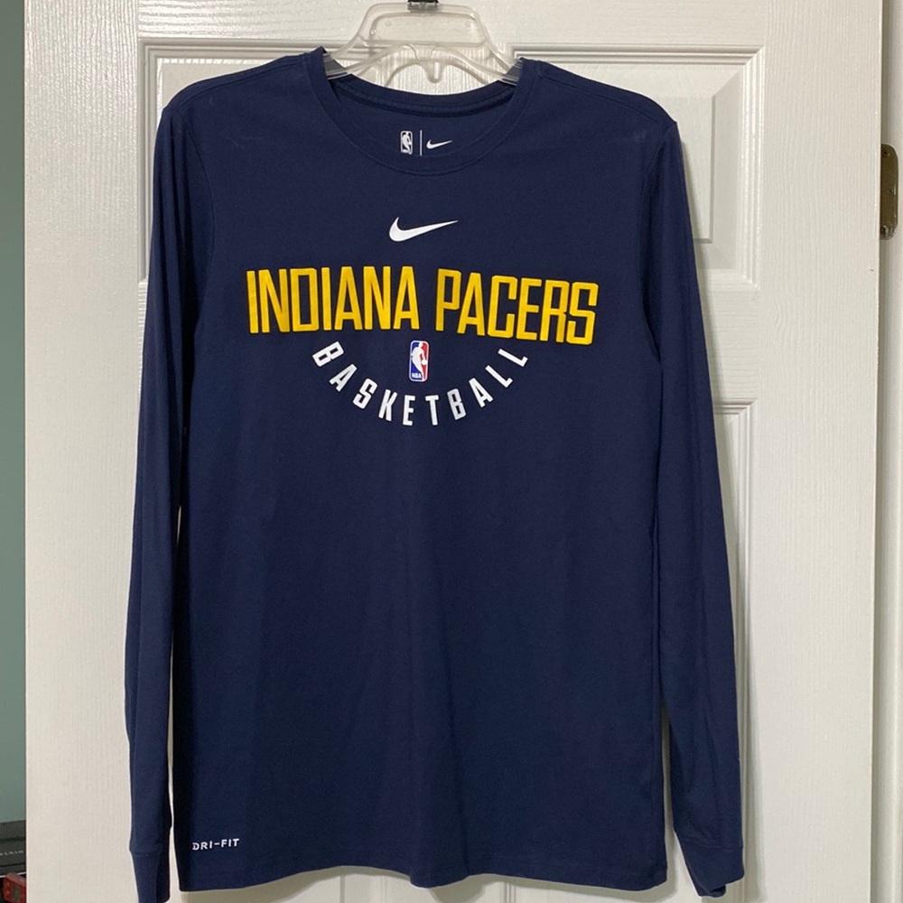 NBA Nike long sleeve Men’s M shirt